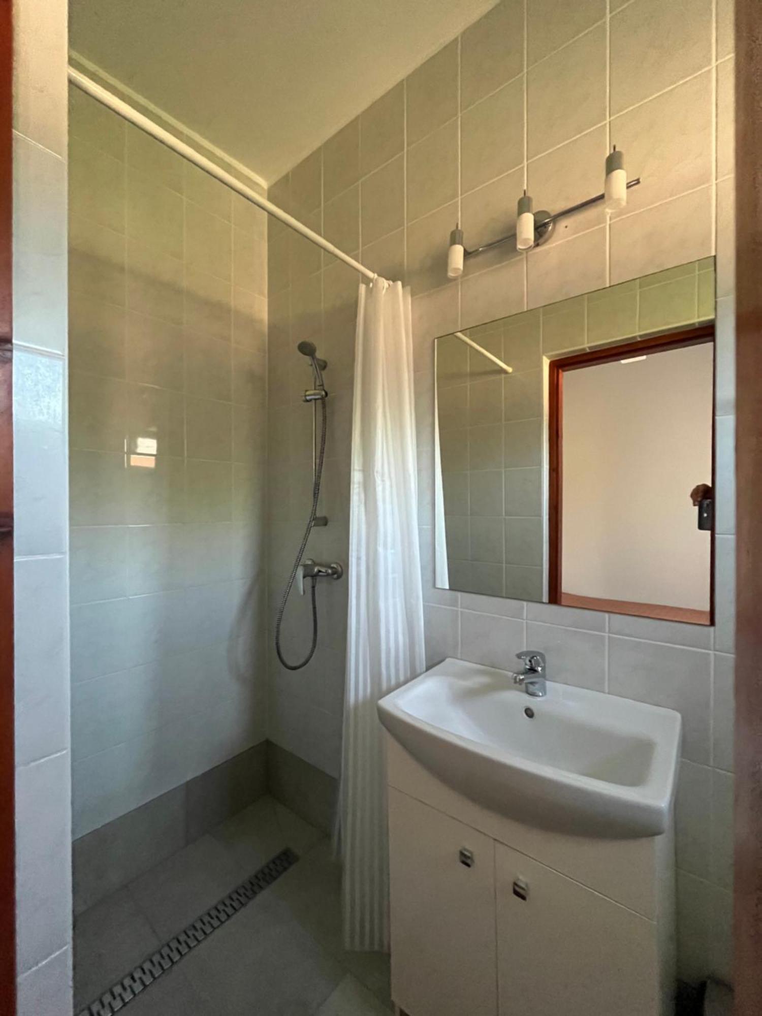 Petita Garden Apartman Siofok Ngoại thất bức ảnh
