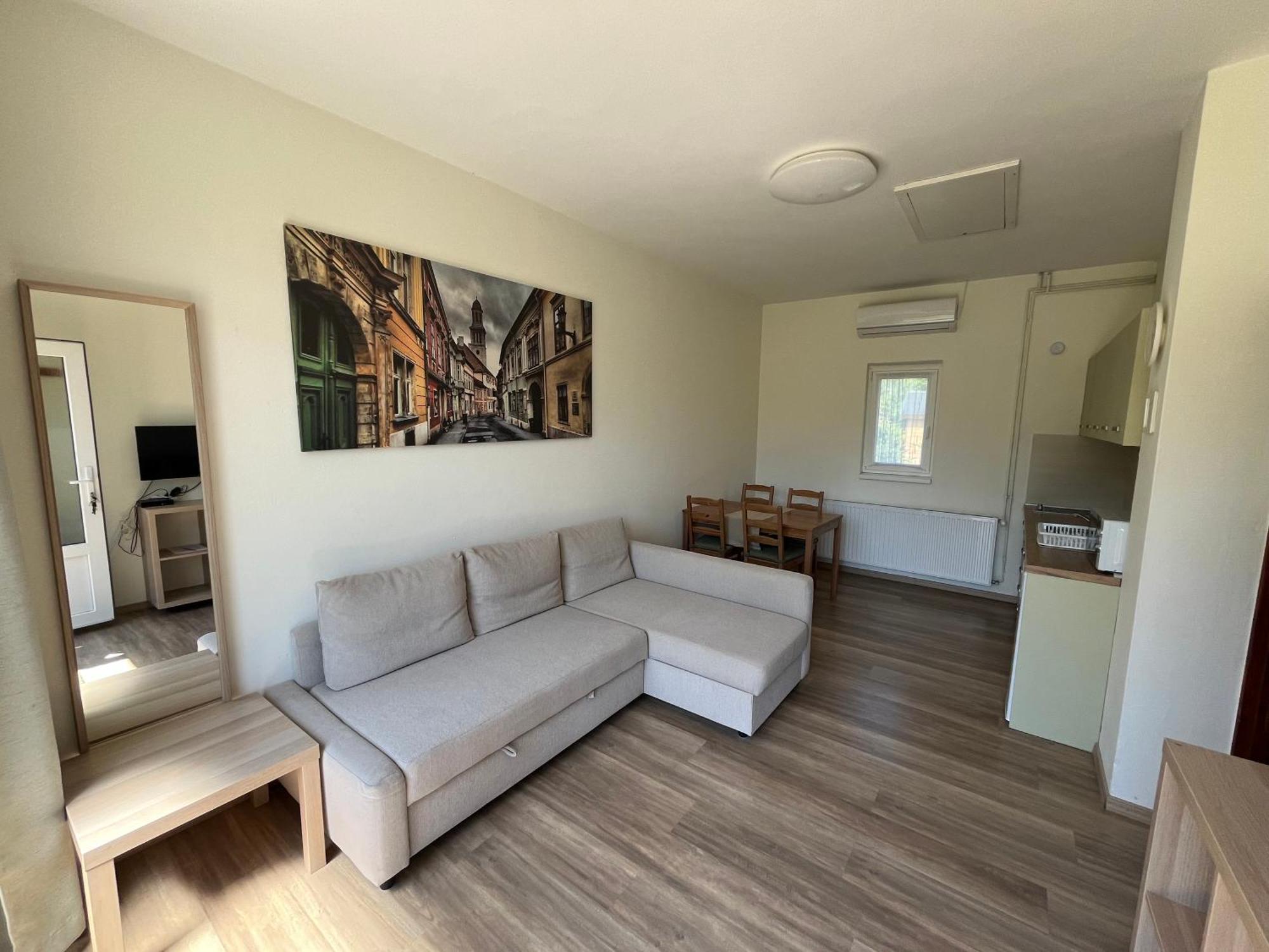 Petita Garden Apartman Siofok Ngoại thất bức ảnh
