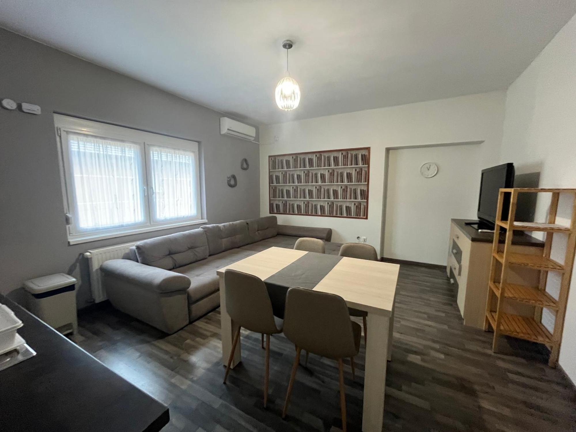 Petita Garden Apartman Siofok Ngoại thất bức ảnh