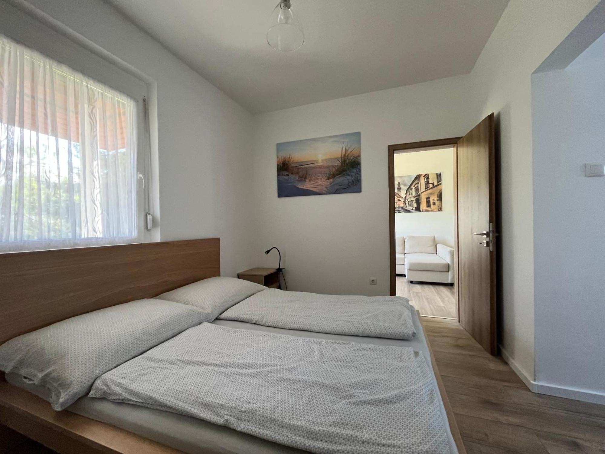 Petita Garden Apartman Siofok Ngoại thất bức ảnh