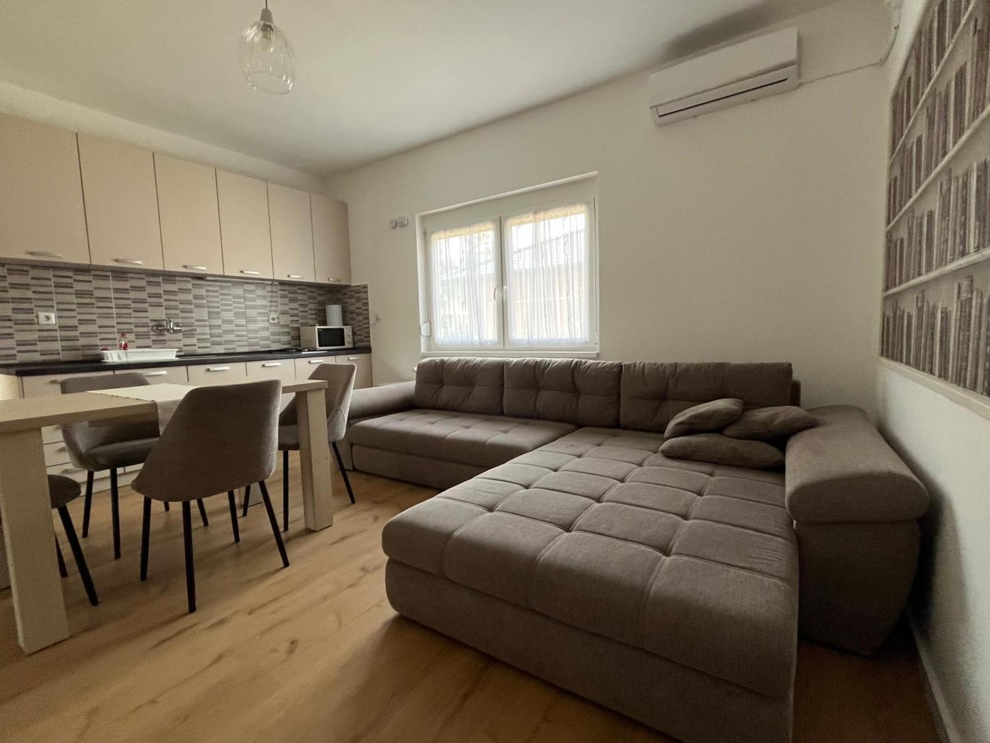 Petita Garden Apartman Siofok Ngoại thất bức ảnh